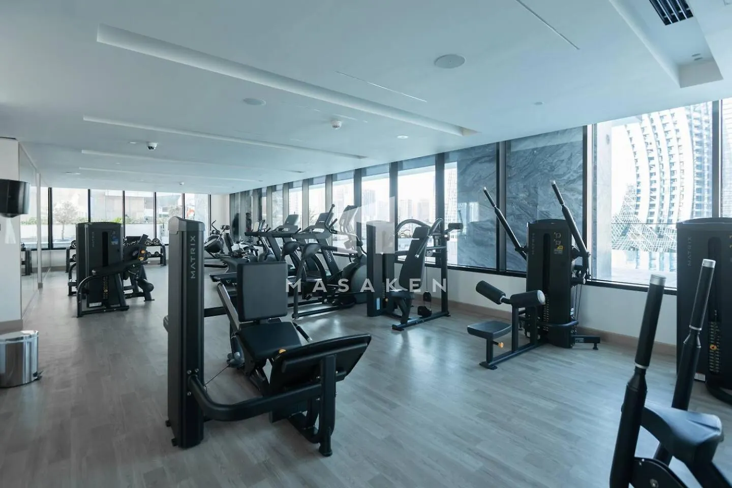 Elegant Studio With Burj Khalifa & Canal Views ドバイ