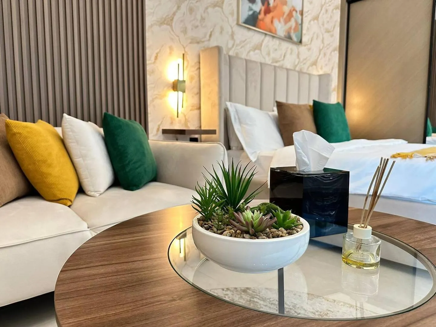 Apartment Elegant Studio With Burj Khalifa & Canal Views Dubai