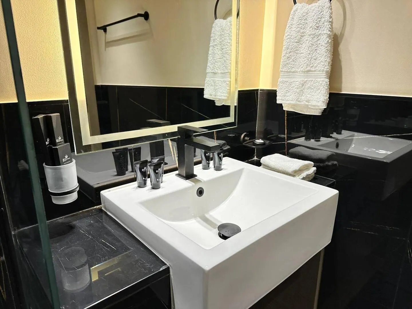 Apartment Elegant Studio With Burj Khalifa & Canal Views Dubai United Arab Emirates