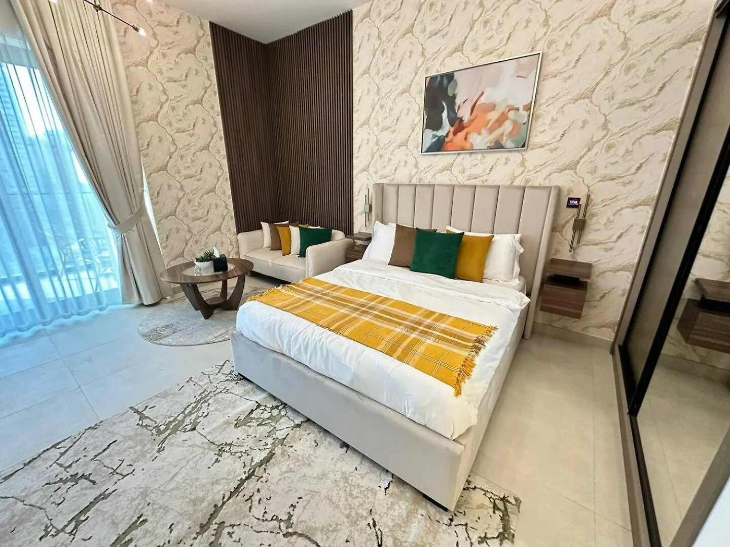 Apartment Elegant Studio With Burj Khalifa & Canal Views Dubai